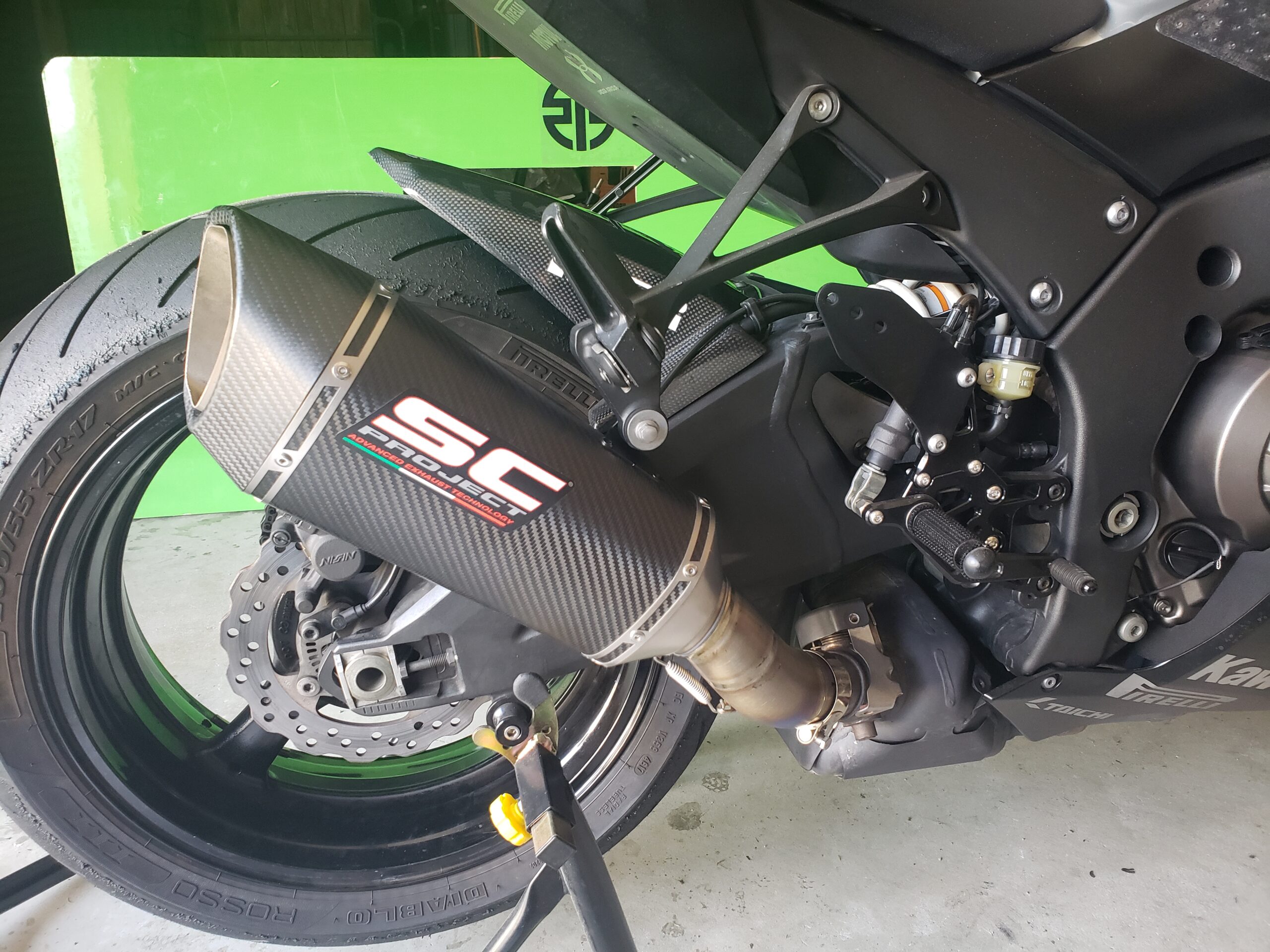2011~2015 ZX-10R に SC PROJECT SC1-Rサイレンサー取り付け | 299Commuter